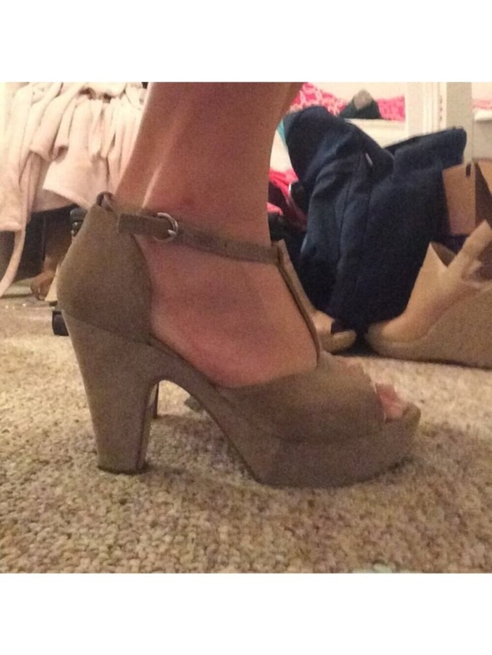 Nude heels - Picture 2 of 3